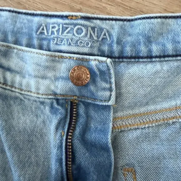 Arizona Highest Rise Curvy Skater Jean Sz 15 Light Wash Blue Distressed Wide Leg - Picture 4 of 12